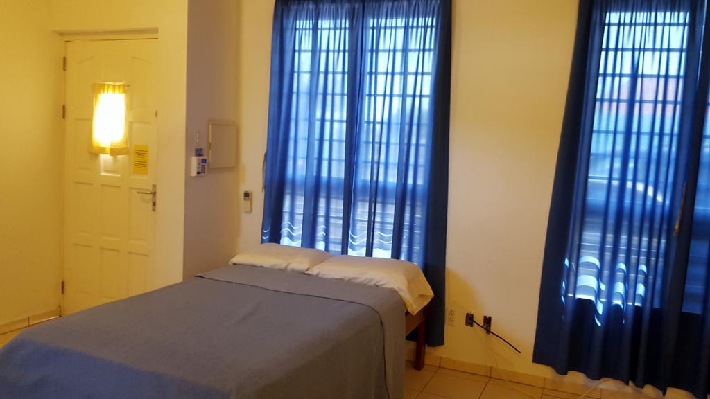 Orange Rembrandt Studio Apartments Willemstad Eksteriør bilde